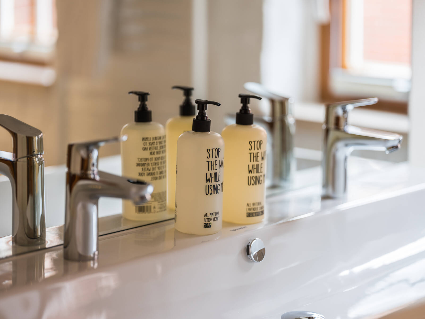 Komfort-Zimmer historical mit Sitzbereich im Boutiquehotel Tides in Norden