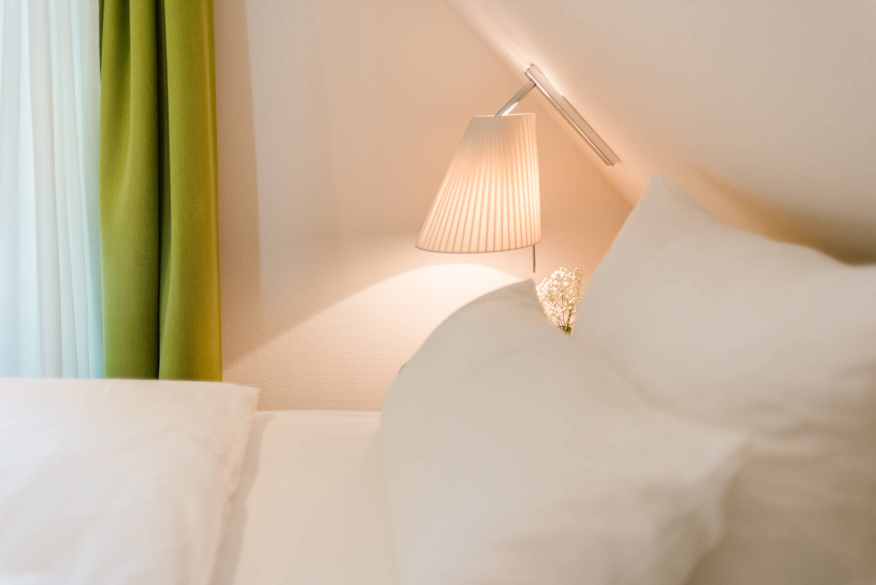 Wohnliche Junior-Suite flora im Boutiquehotel Tides in Norden, Ostfriesland