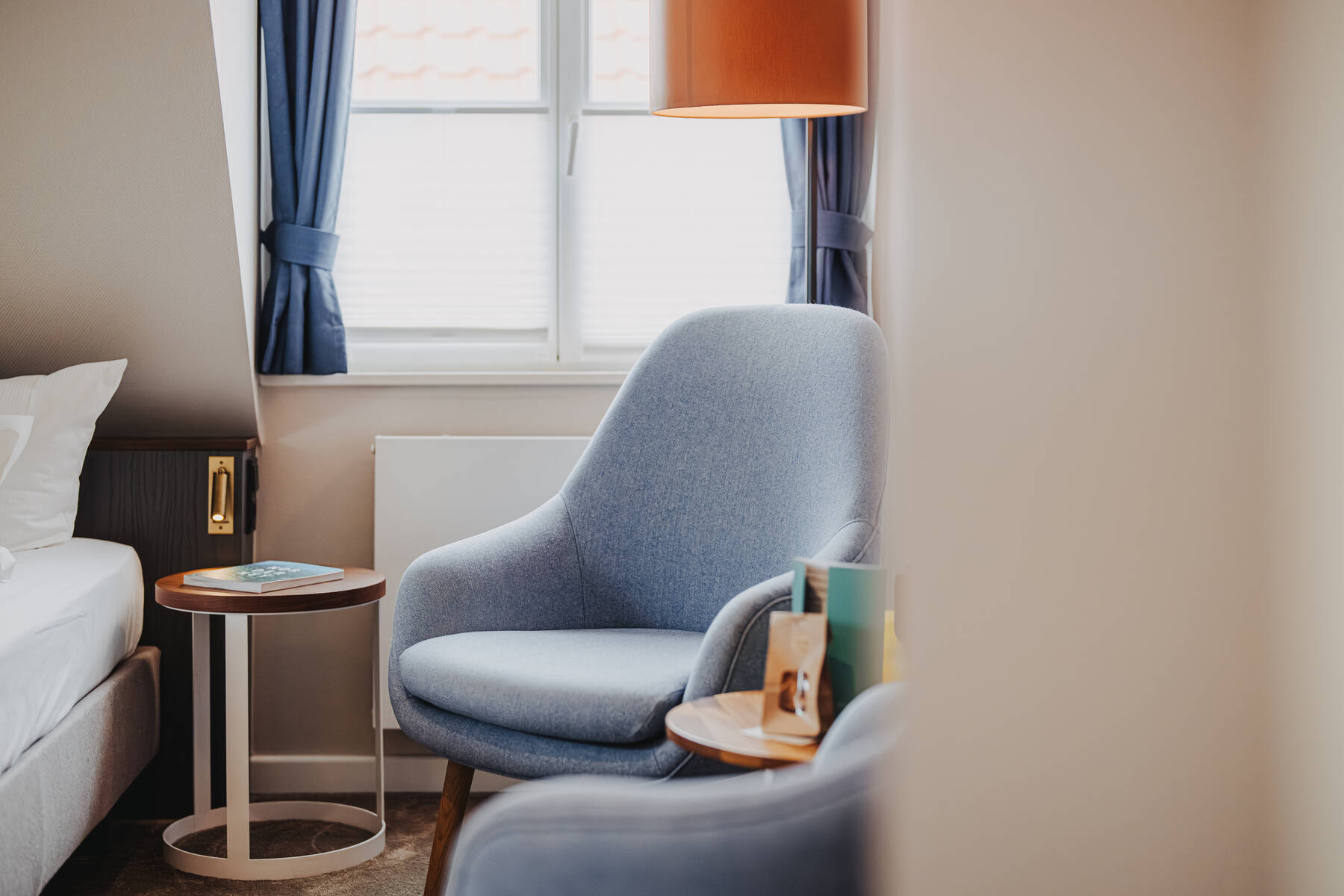 Economy-Zimmer ocean mit Doppelbett im Boutiquehotel Tides in Norden