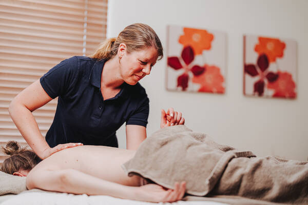 Rücken-Sportmassage